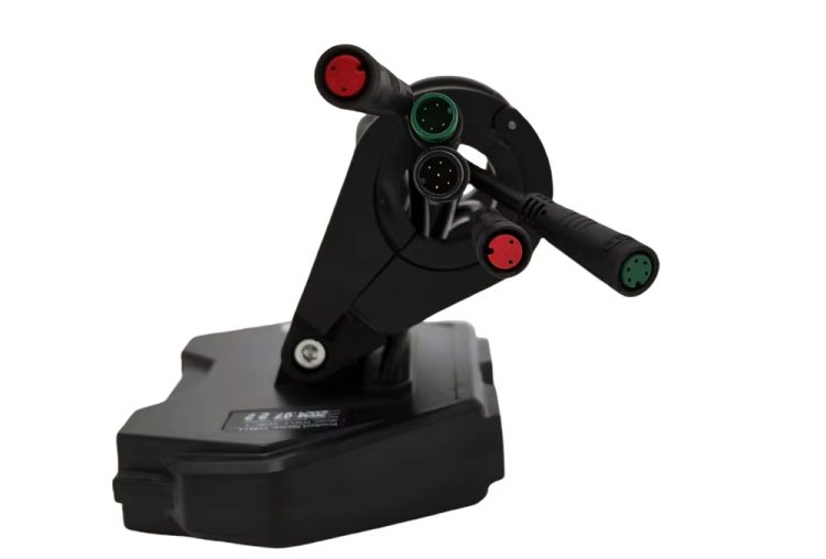 Ecran de bord model TFM13-FEIMI-3 pentru trotinetele electrice KuKirin G2 Master.