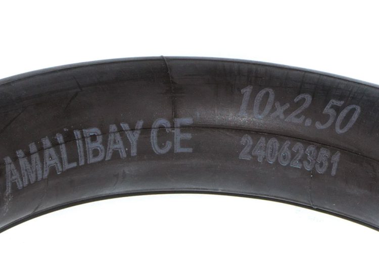 Camera de aer Trotineta 10x2.50 cu valva dreapta