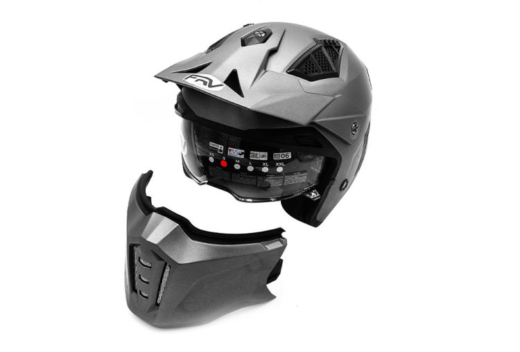 Casca de protectie trotinete cu viziera gri metalizat