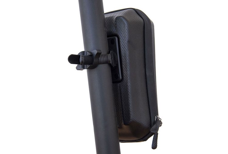 Geanta impermeabila trotineta electrica 2L cu cifru EWheel