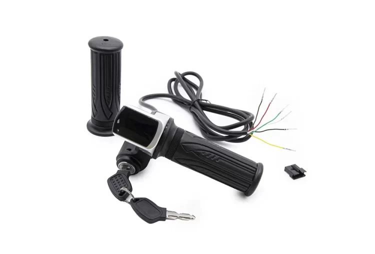 Maneta acceleratie cu contact cheie si display nivel baterie trotinete, scutere sau biciclete