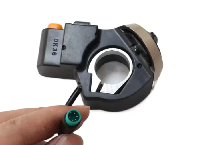 Panou control far, semnalizari si claxon cu mufa waterproof