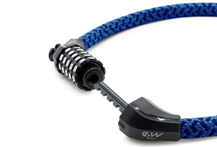 Anti-Furt Trotinete cu cifru si design texil albastru